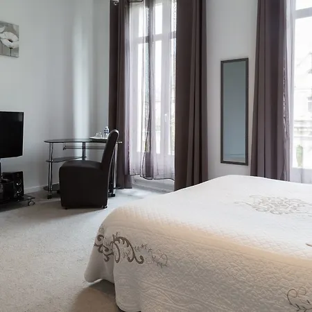 Gites La Demeure D'eirene Apartmán *